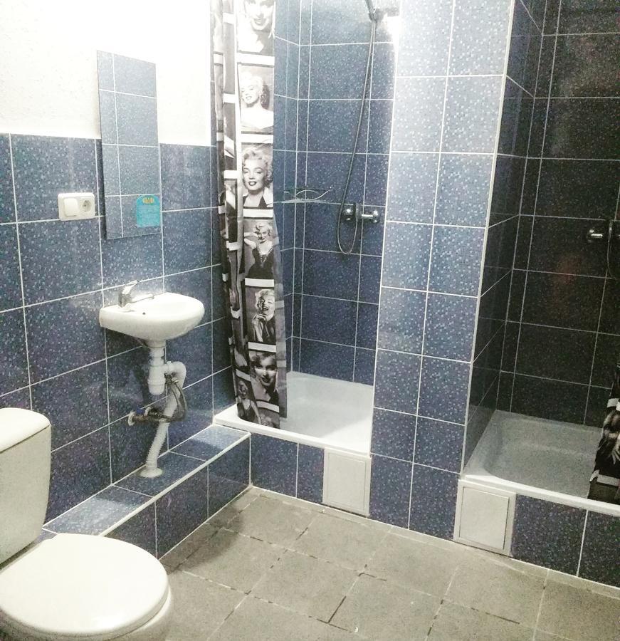 Yourhostel Saperka Kiev Bagian luar foto